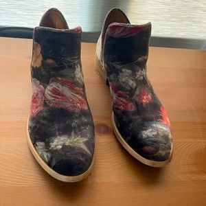 Ateliers Size 37 Booties